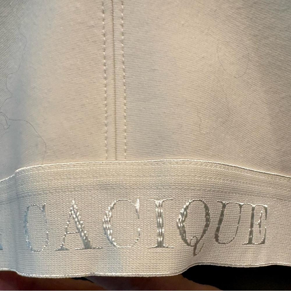 Cacique Front Closure Bra, 42D - Picture 5 of 8